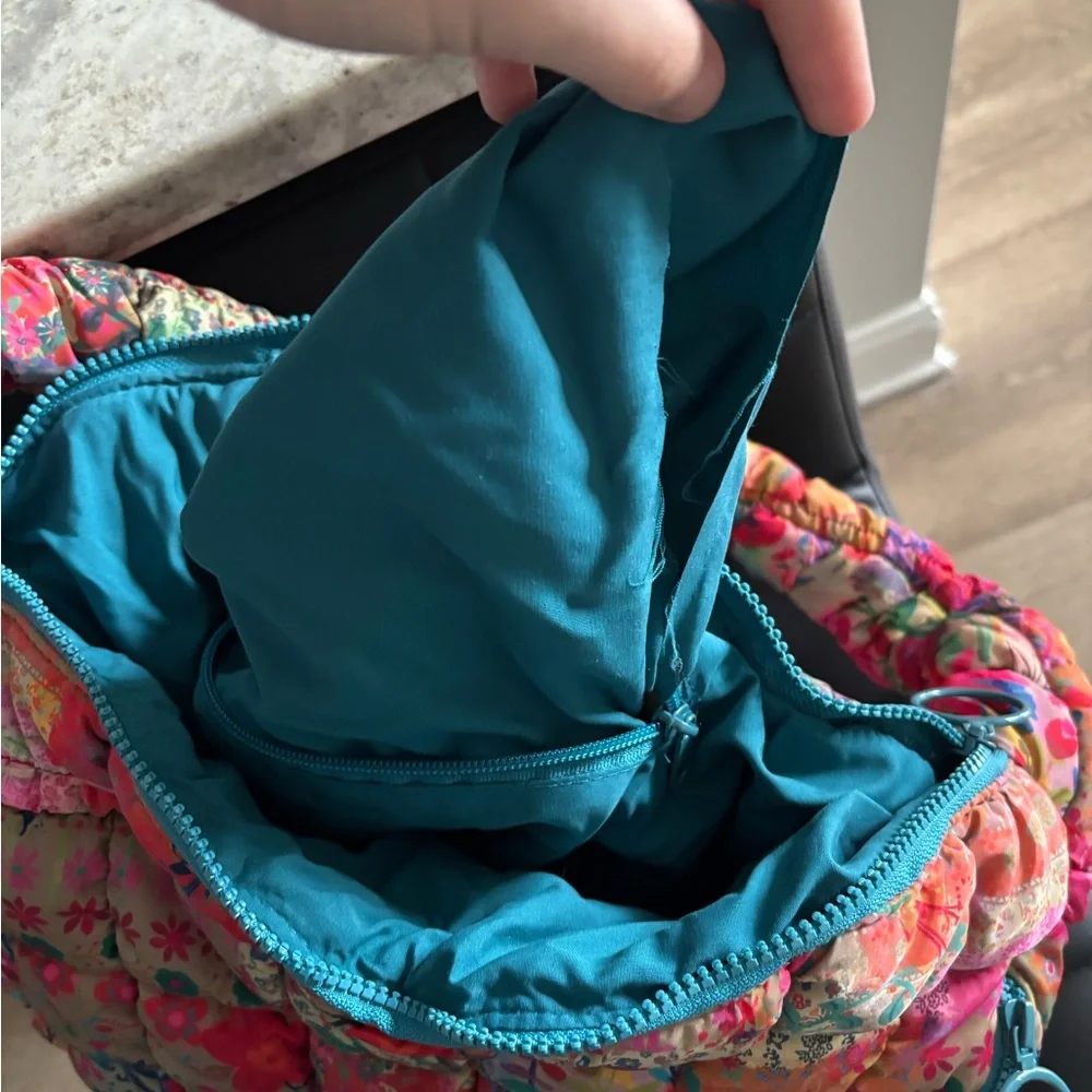 Natural Life Puffy Bag - Picture 13 of 15